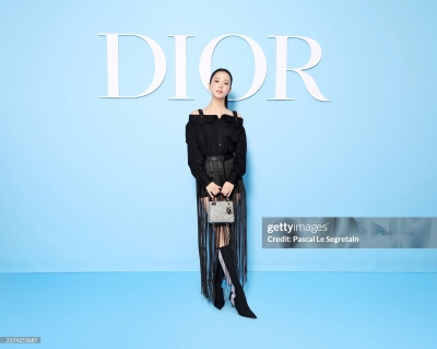 Jisoo_-_Dior_Fashion_Show2024_281229.jpg