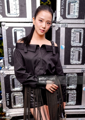 Jisoo_-_Dior_Fashion_Show2024_28829.jpg