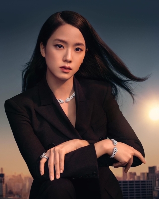 Jisoo_-_Cartier_2022_281029.jpg