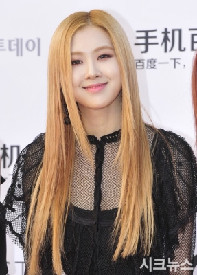 BP_-_Asia_Artist_Awards_2016_2823529.jpg