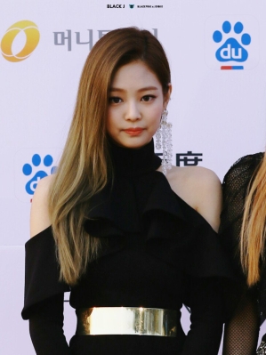 BP_-_Asia_Artist_Awards_2016_2826729.jpg