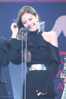 BP_-_Asia_Artist_Awards_2016_2828129.jpg