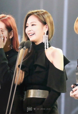 BP_-_Asia_Artist_Awards_2016_2830429.jpg